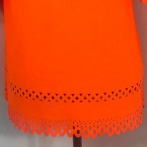 👚Banana Republic Laser Cut Ruffle Sleeve Top, L - Picture 8 of 10